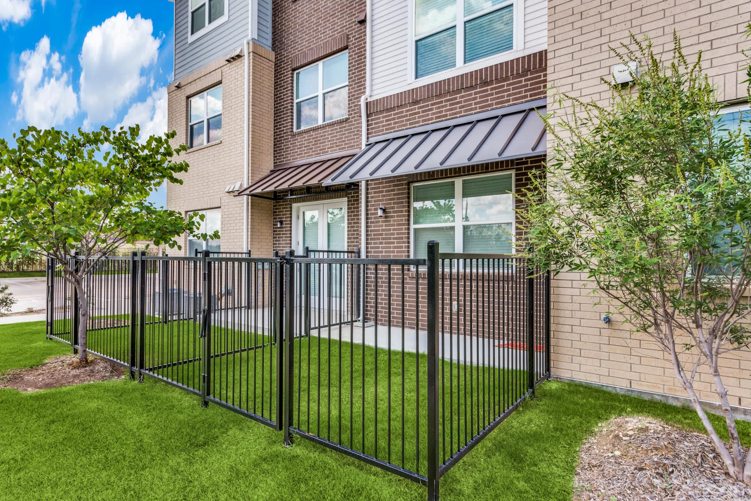 Cobalt Apartments – photo 1 of 200
