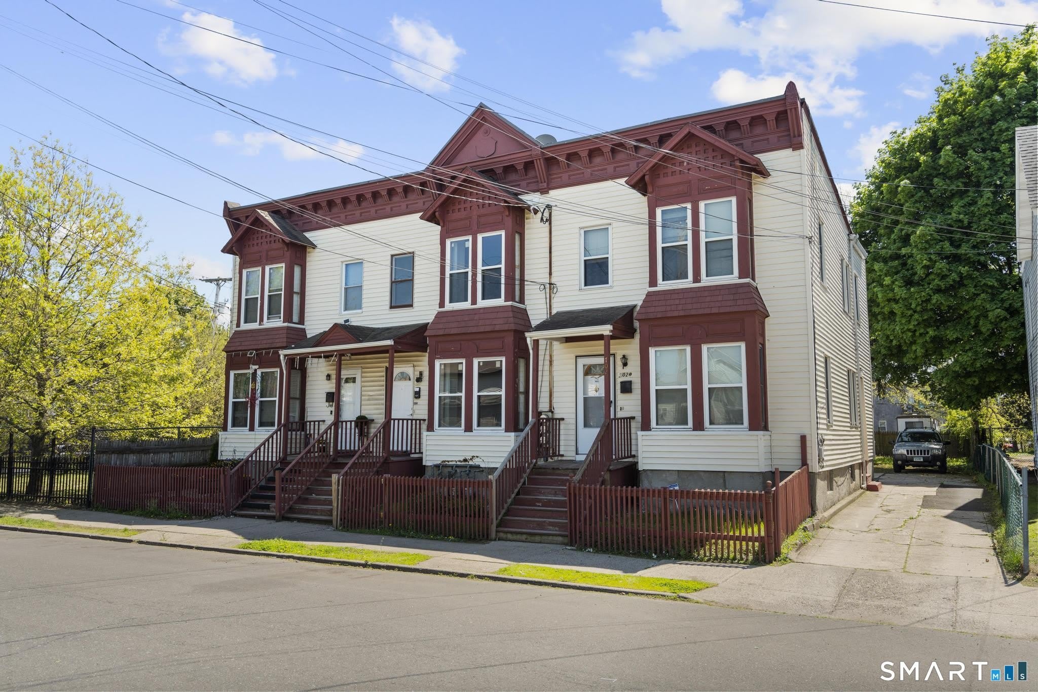 704 Maple Street – photo 1