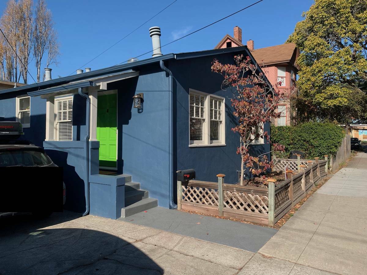 3008 Deakin Street – photo 1