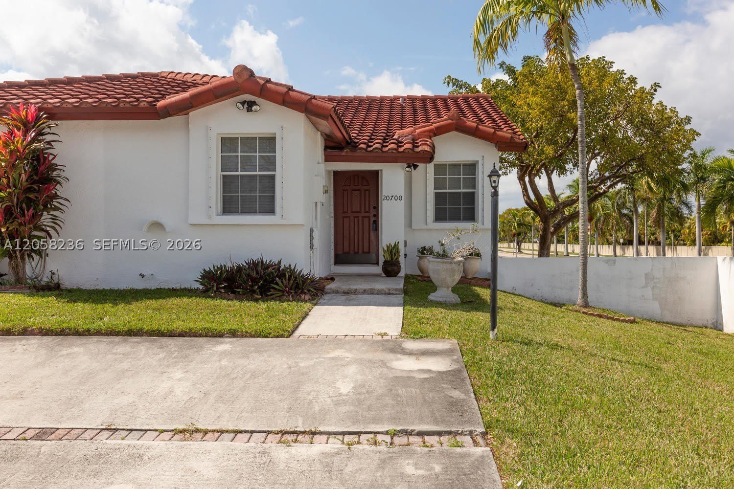 20700 SW 81st Ave – photo 1