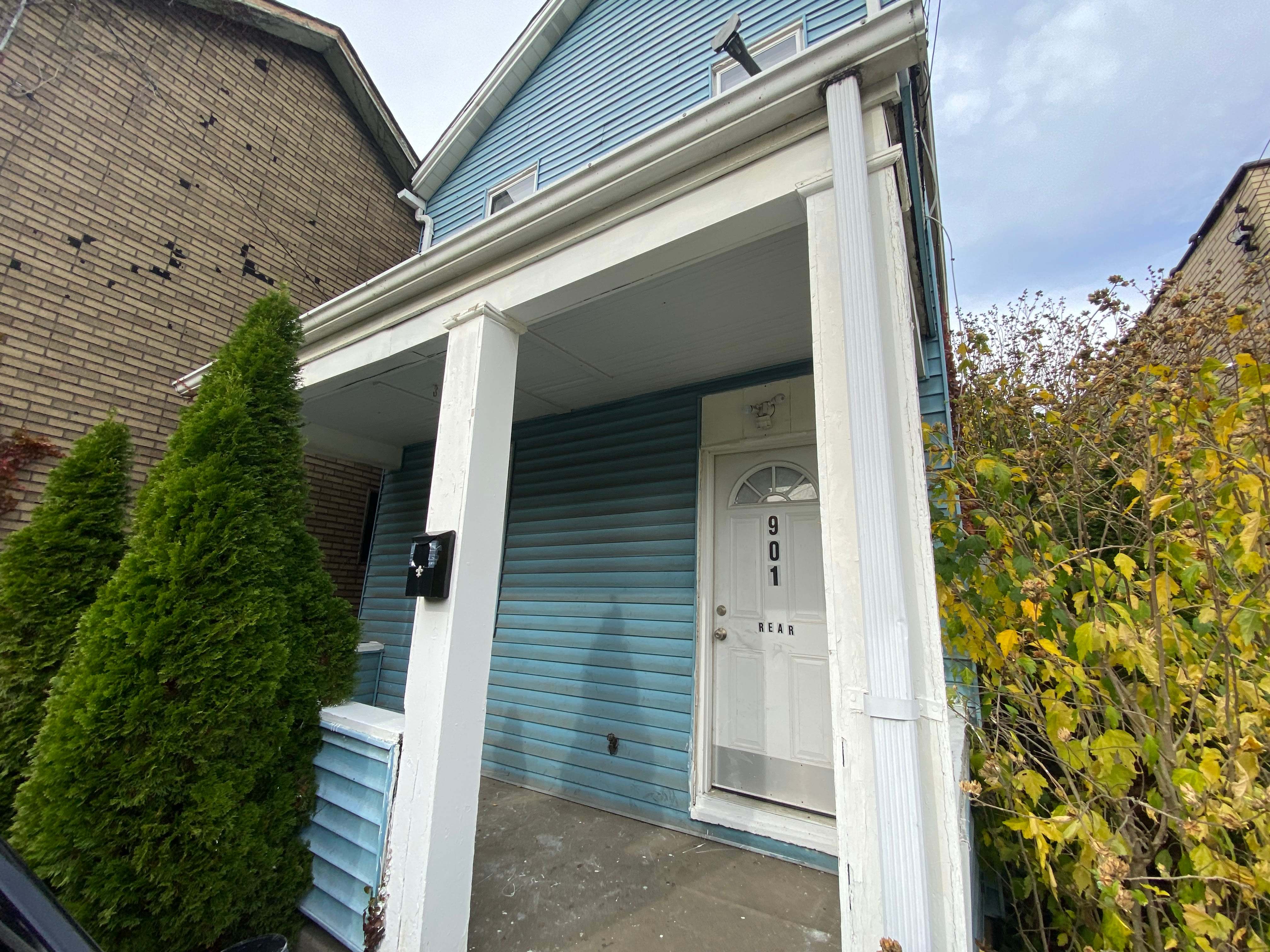 901 Chartiers Ave – photo 1 of 22