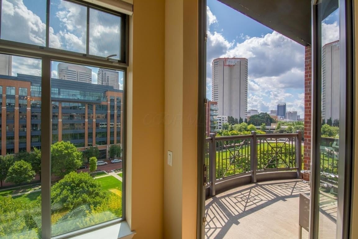 250 Daniel Burnham Square – photo 1