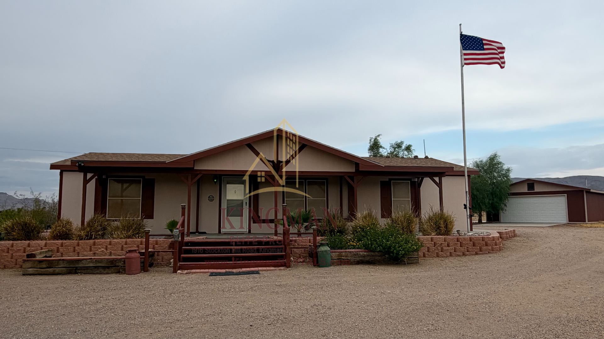 Peaceful Country Living with Spectacular Views – photo 1 of 28