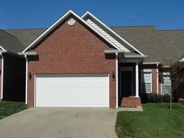 222 Saint James W – photo 1