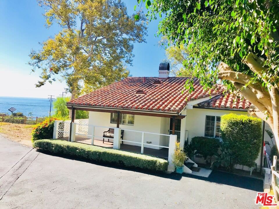 27355 PACIFIC COAST Hwy – photo 1