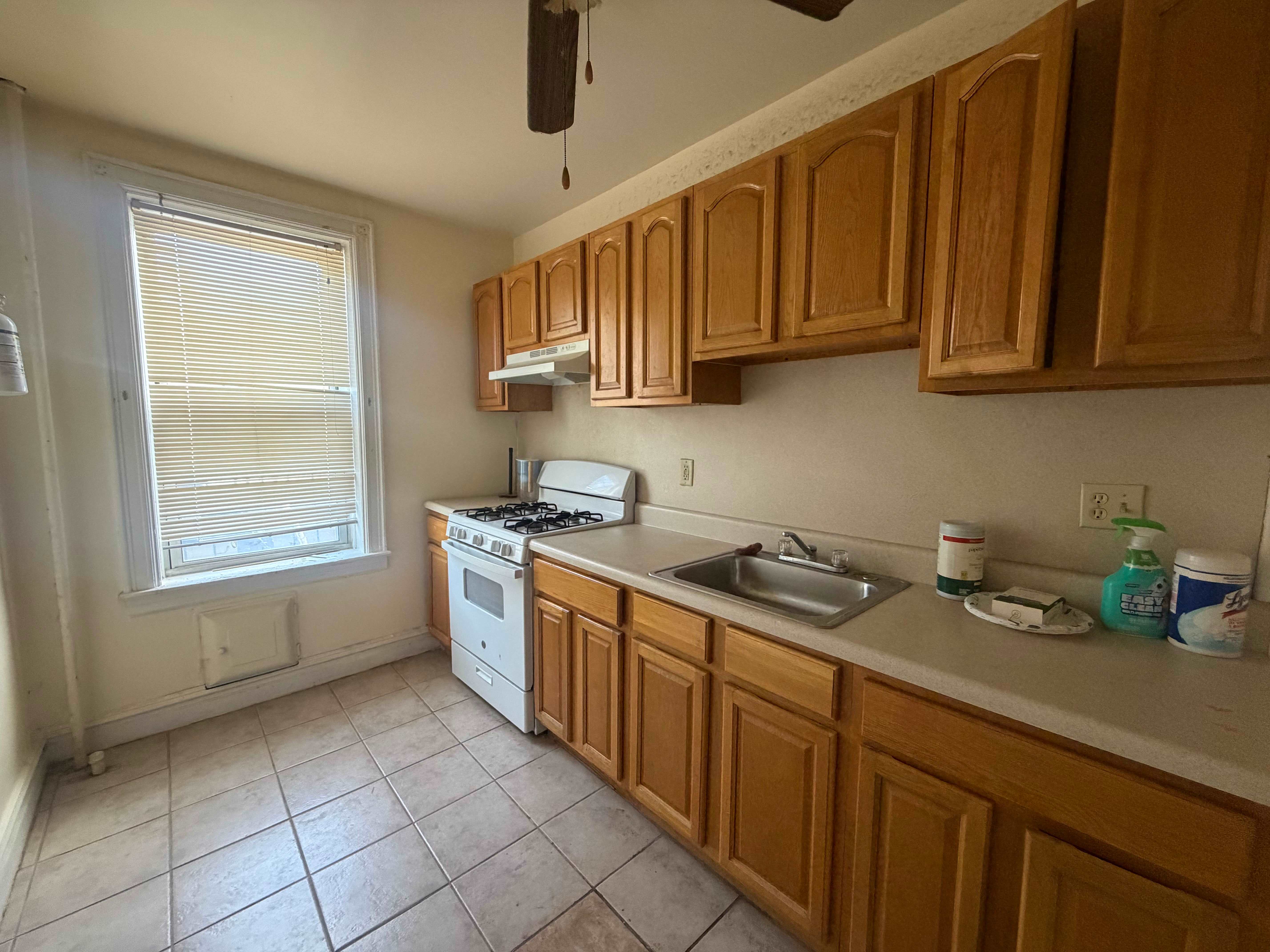 894 John F. Kennedy Blvd – photo 1