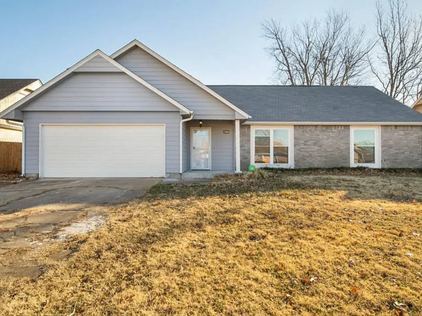 Charming 3-bedroom, 2-bath ranch home with a 2-car garage, ready for its next owner! – photo 1