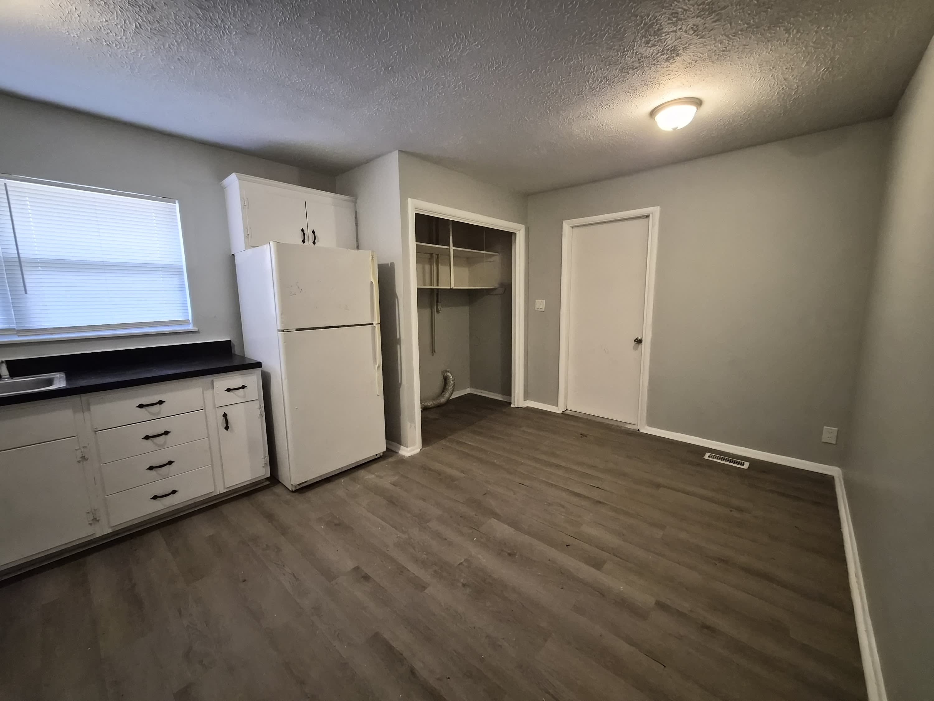 4102 Biscayne Road – photo 1