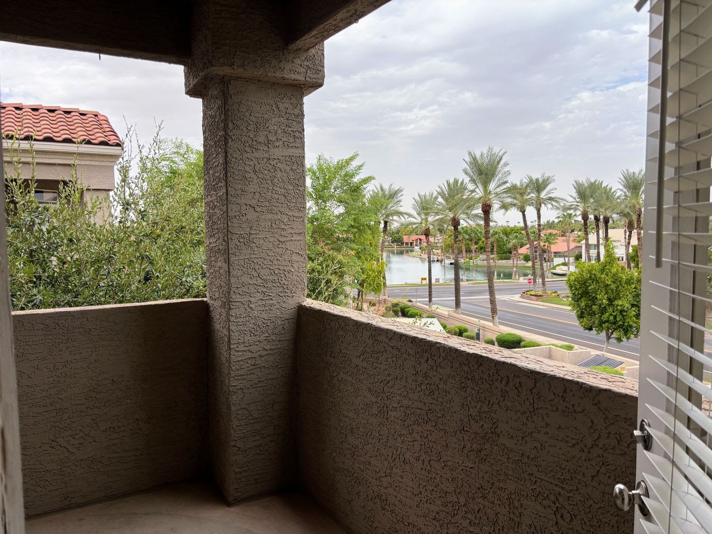 Lake View, Split floor plan, 2bd/2bth – photo 1