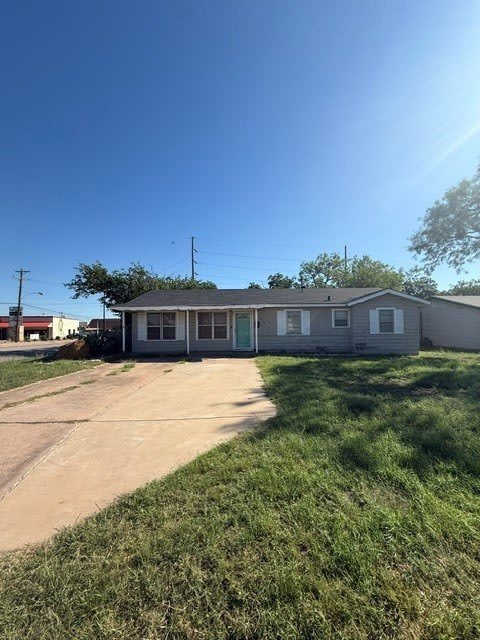 2826 S 39th Street – photo 1 of 13
