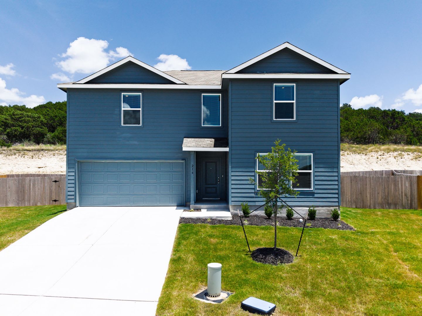 5 bedroom, 3 bath!! Within walking distance to schools! – photo 1 of 35