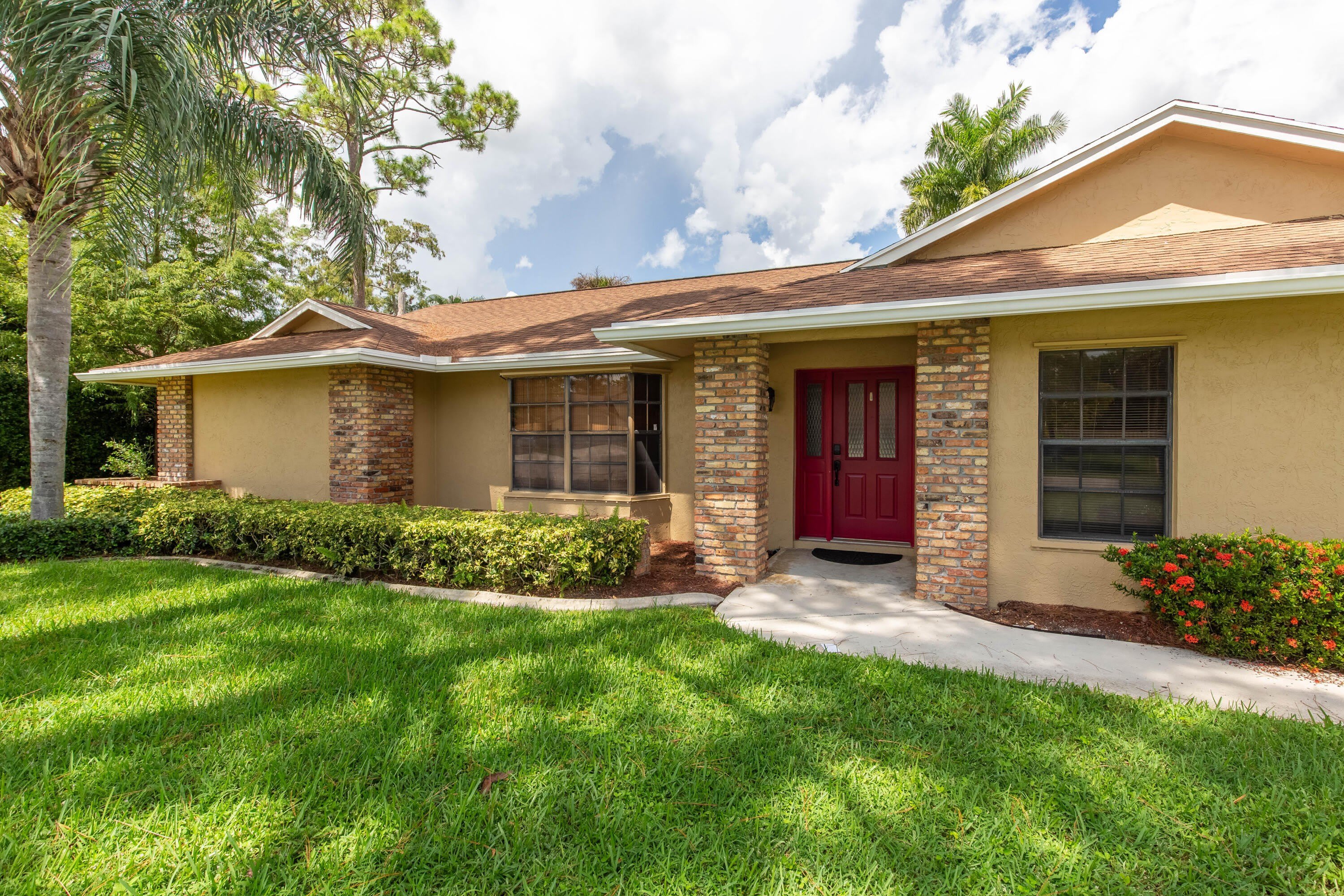 1123 Northumberland Court – photo 1 of 21