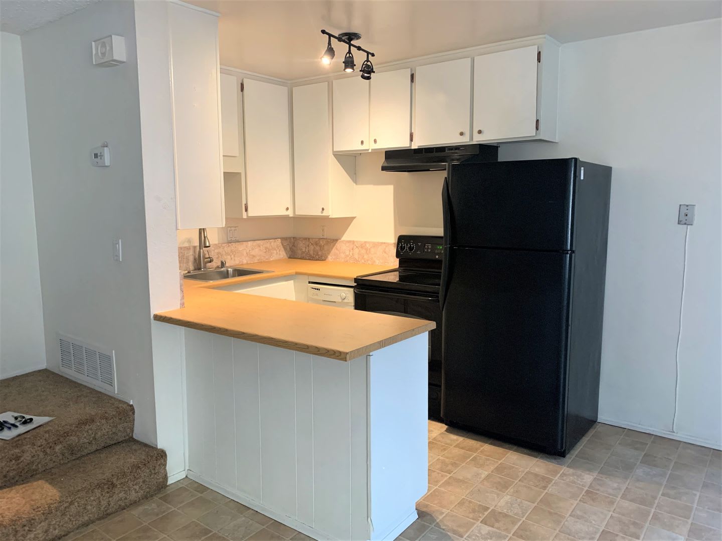 2BR/1BA Townhome with pool in Penasquitos Villas – photo 1