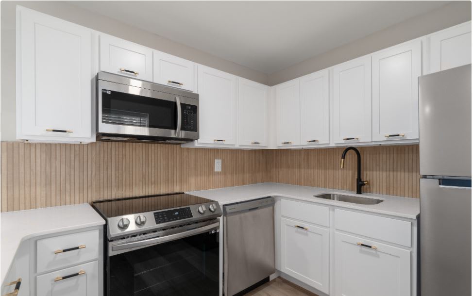 Laura Lane Apartments – photo 1