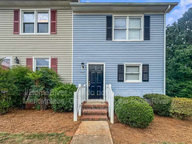 1161 Glendale Dr – photo 1