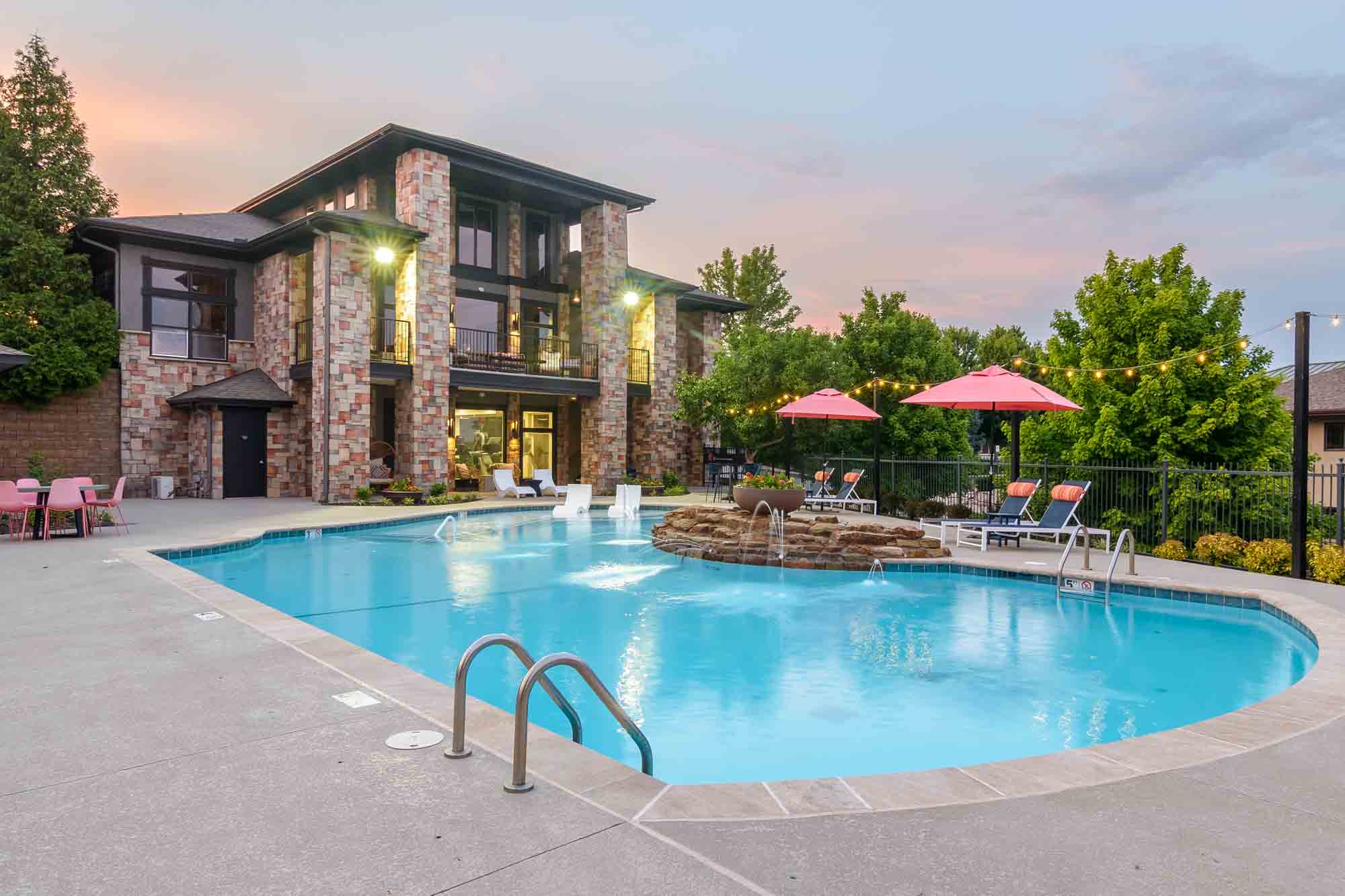 Aventura Falcon Valley Apartments – photo 1 of 25