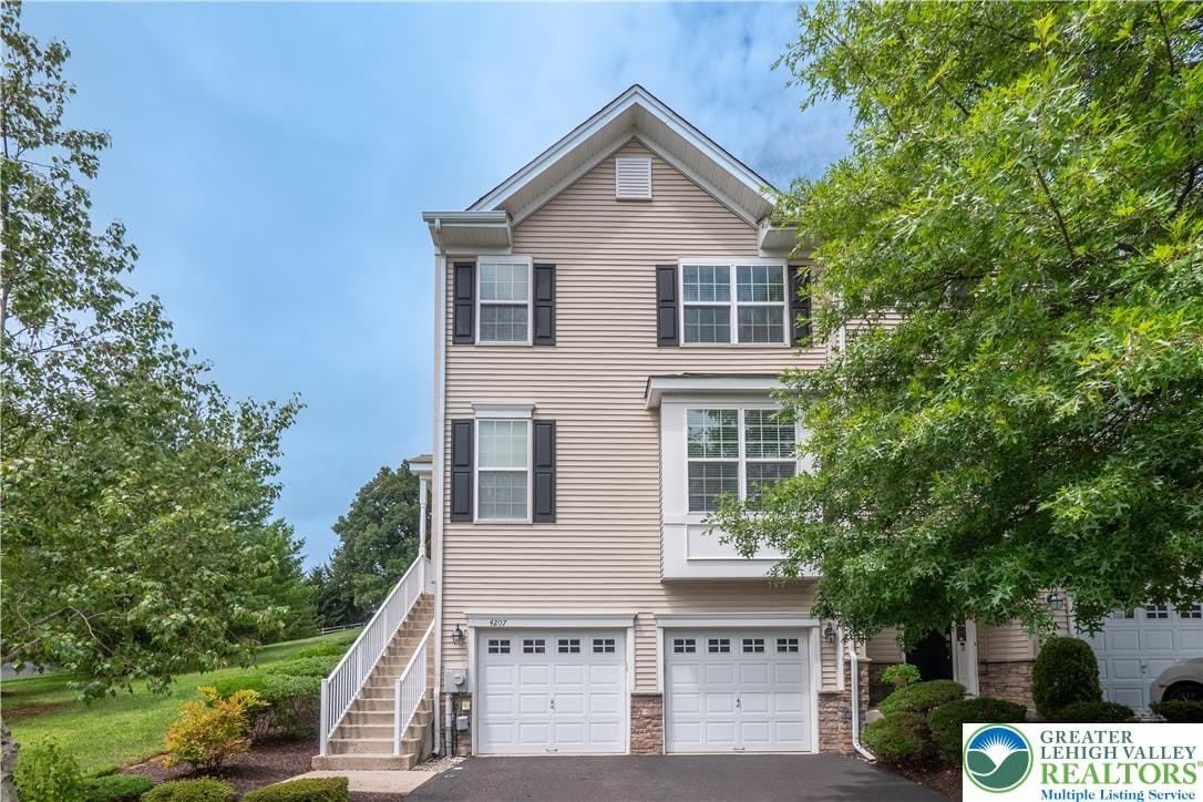 4207 Yorktown Road – photo 1 of 33