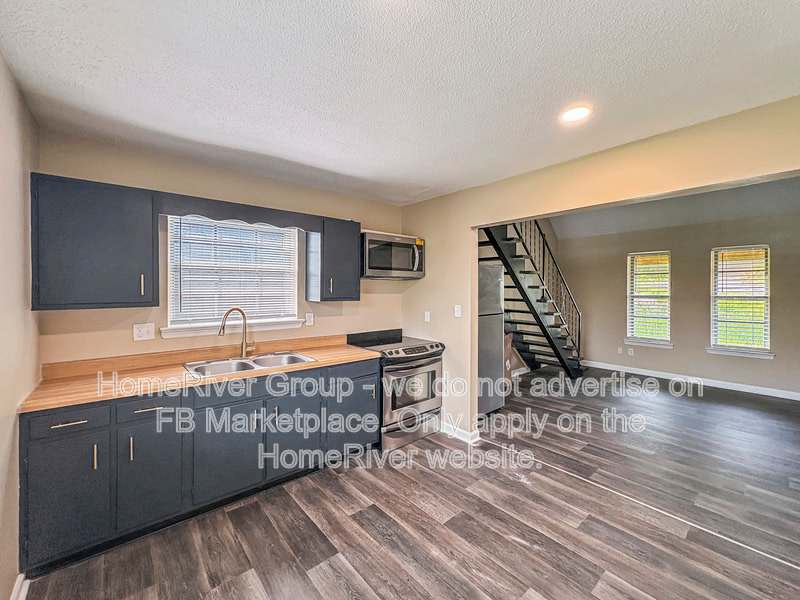 3245 Idlewild Dr – photo 1