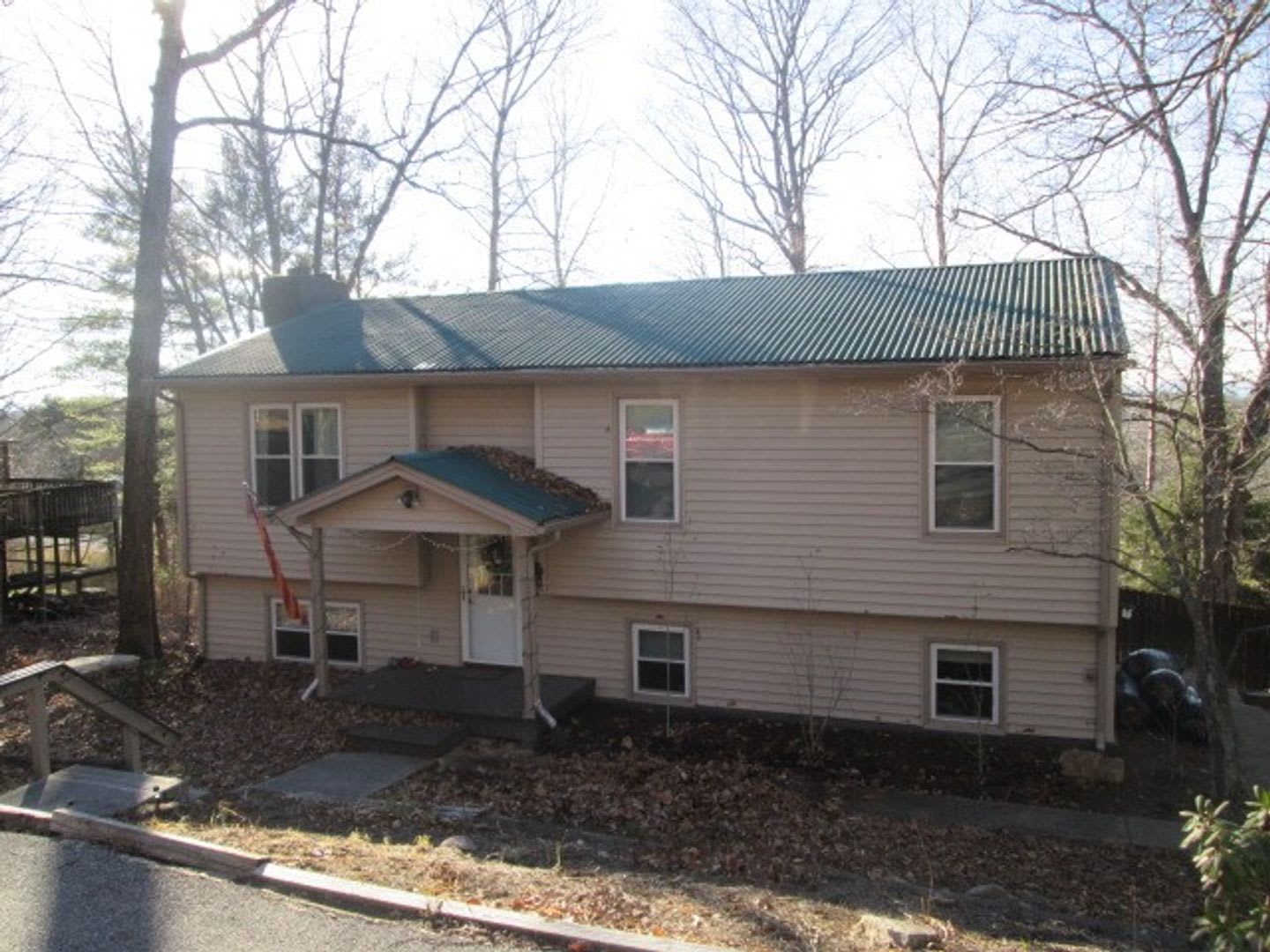 4 Bedroom 3 Bath House – photo 1