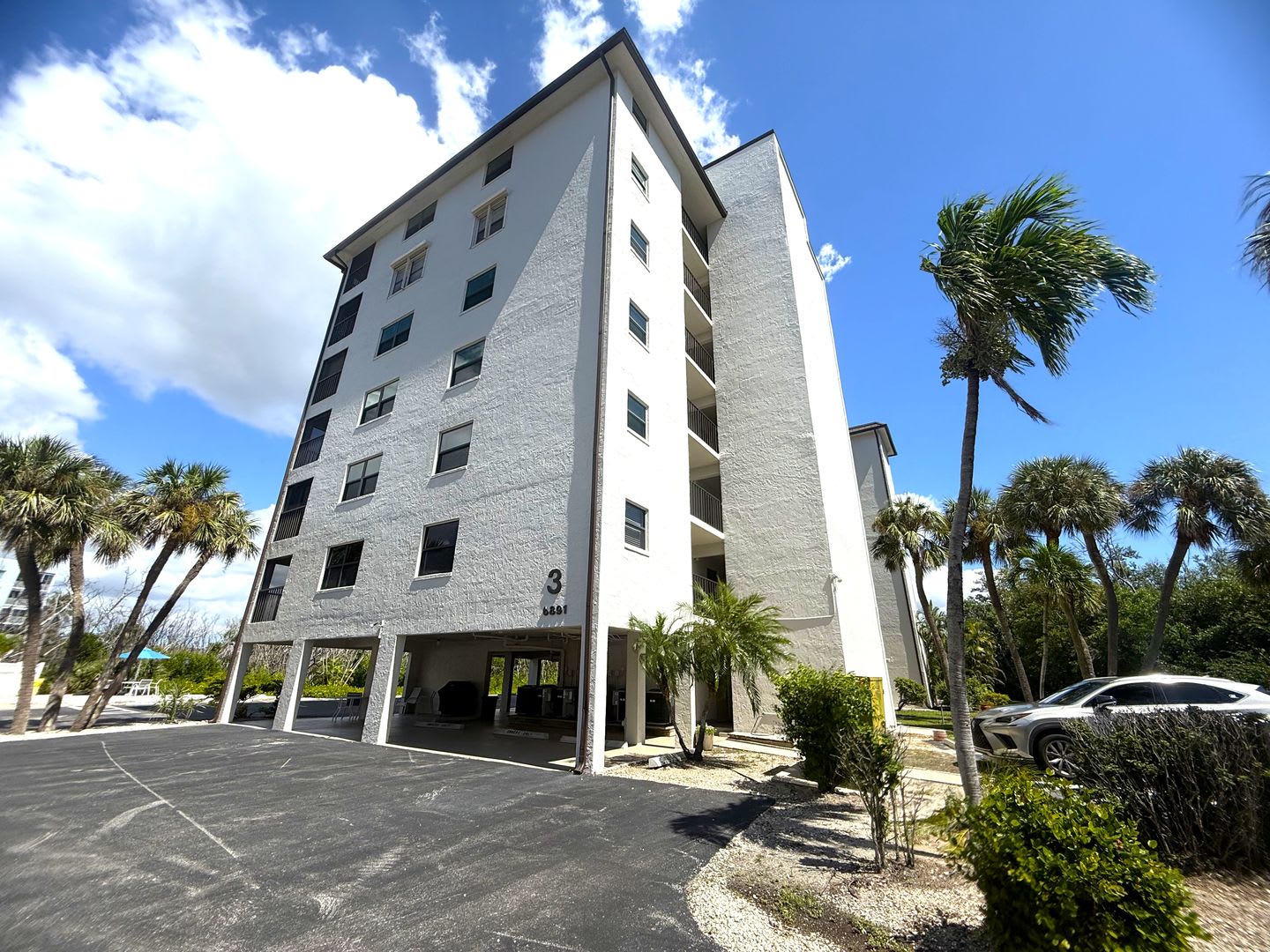 Seasonal Beach Access 2 2 Condo On Ft Myers Beach – photo 1 of 29