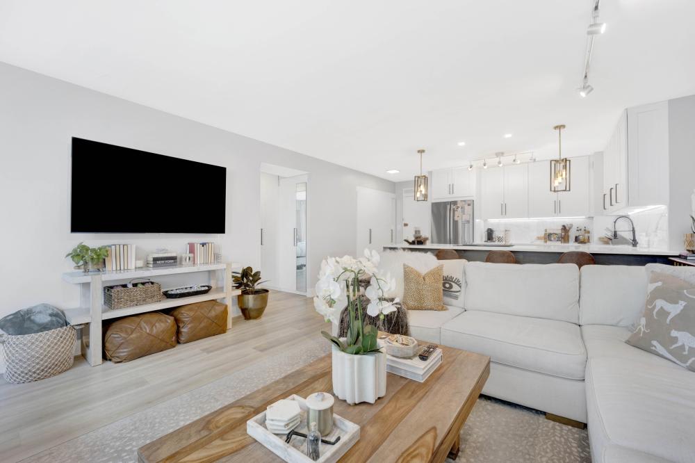 3600 N Lake Shore Dr – photo 1