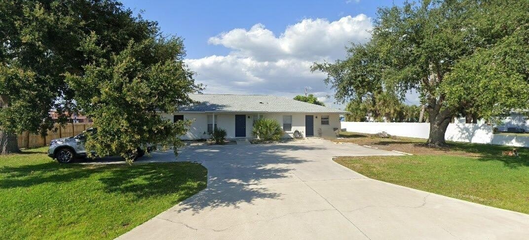 6428 HAMLET Drive – photo 1 of 23