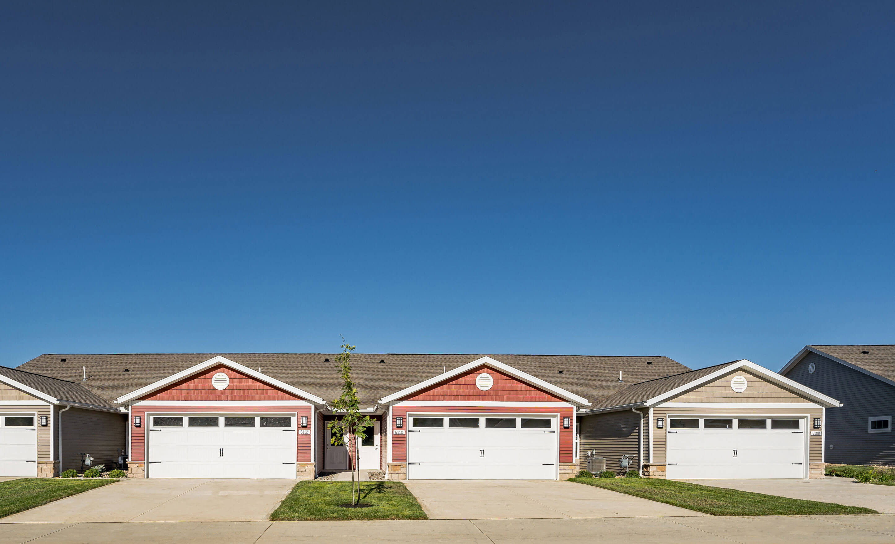 2136 East Forest Drive – photo 1 of 8