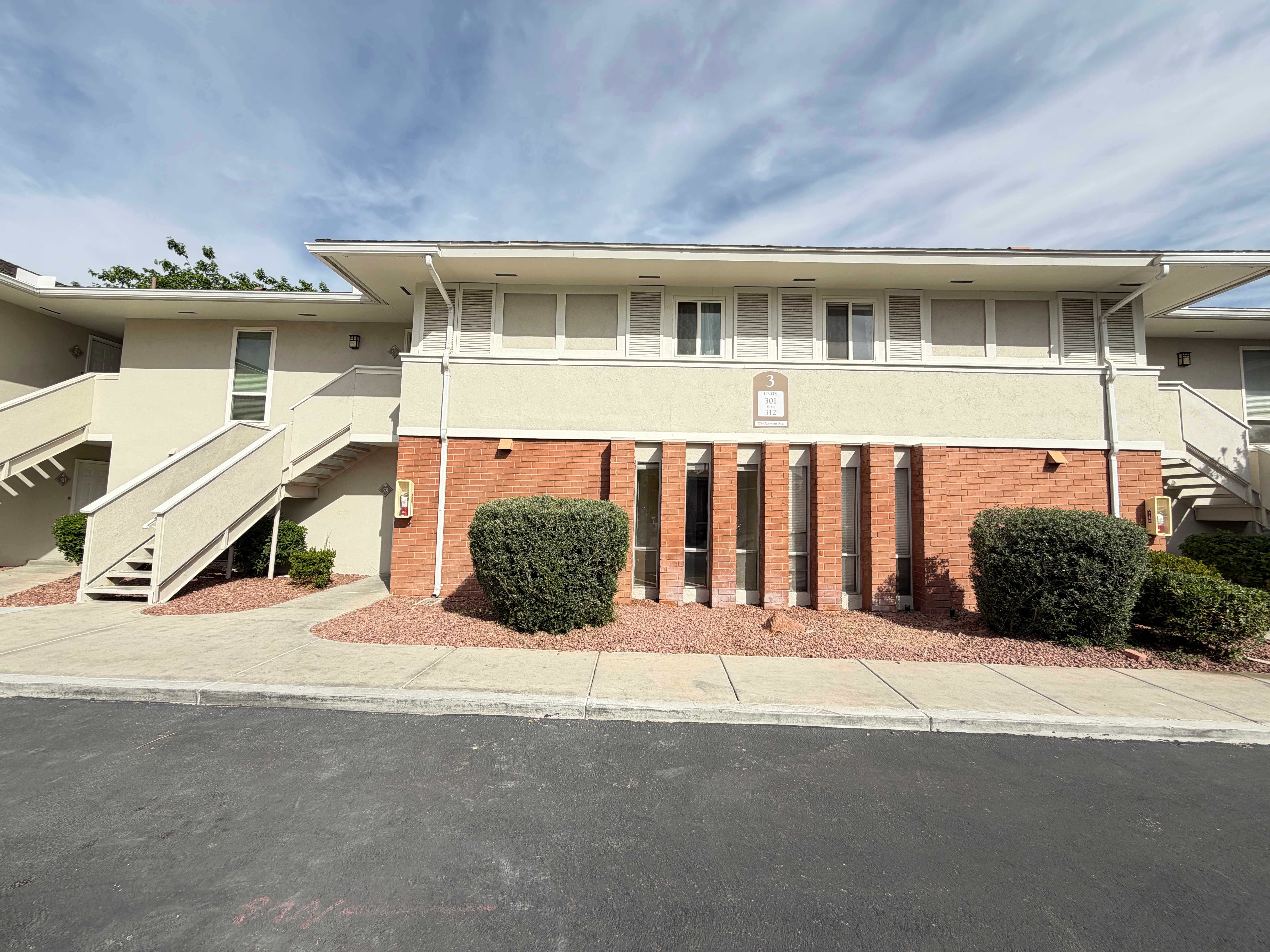 778 Oakmont Ave Unit 309 – photo 1