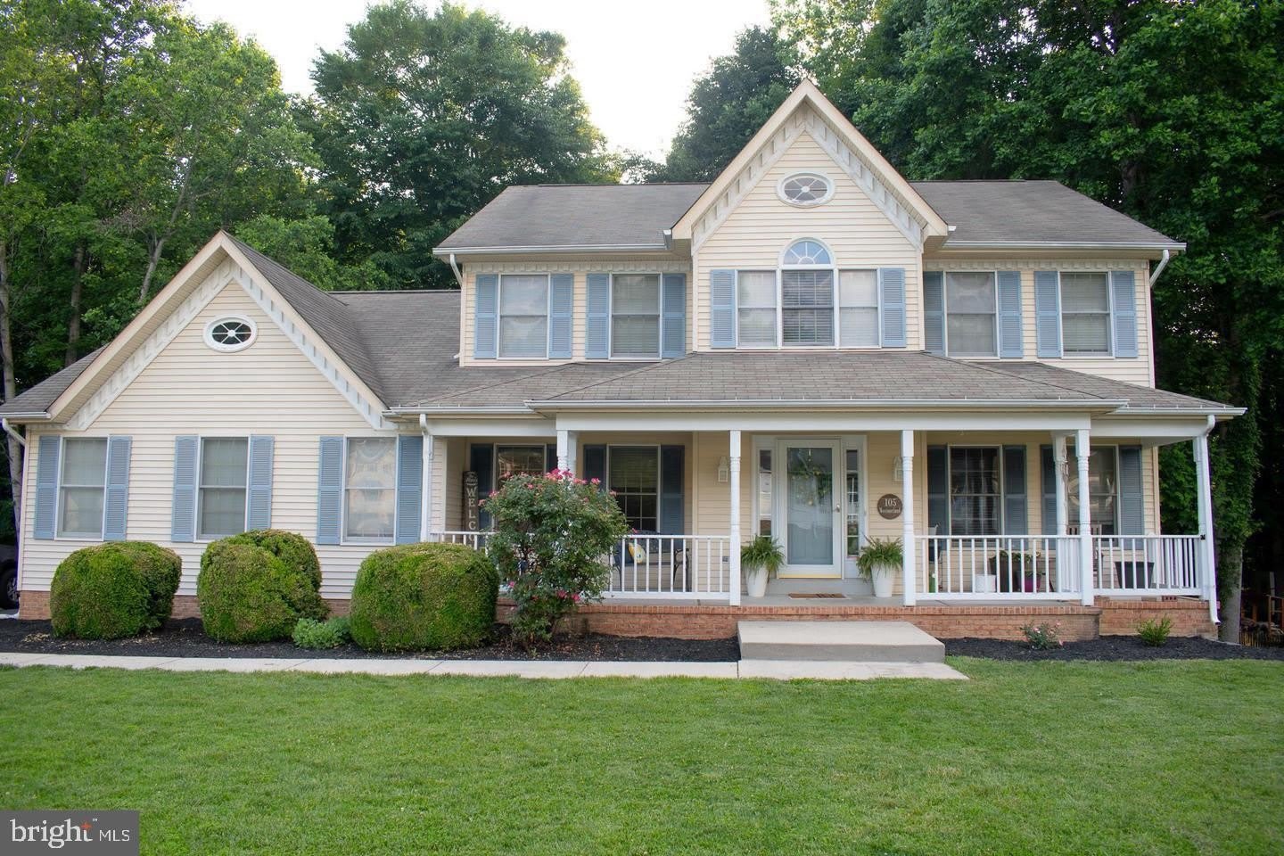 105 WESTMORELAND Court – photo 1 of 30