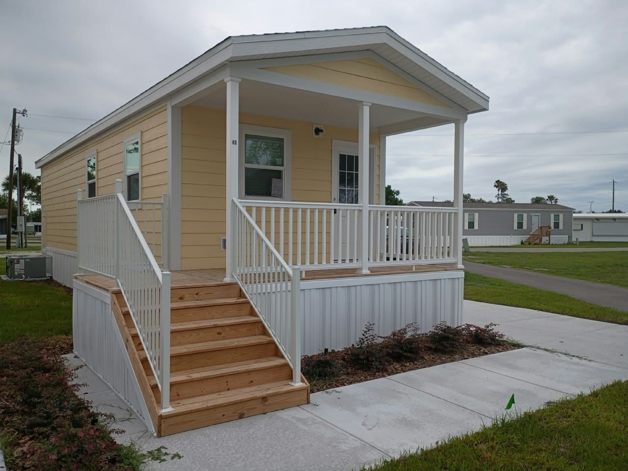 40 Lily Dr – photo 1 of 8