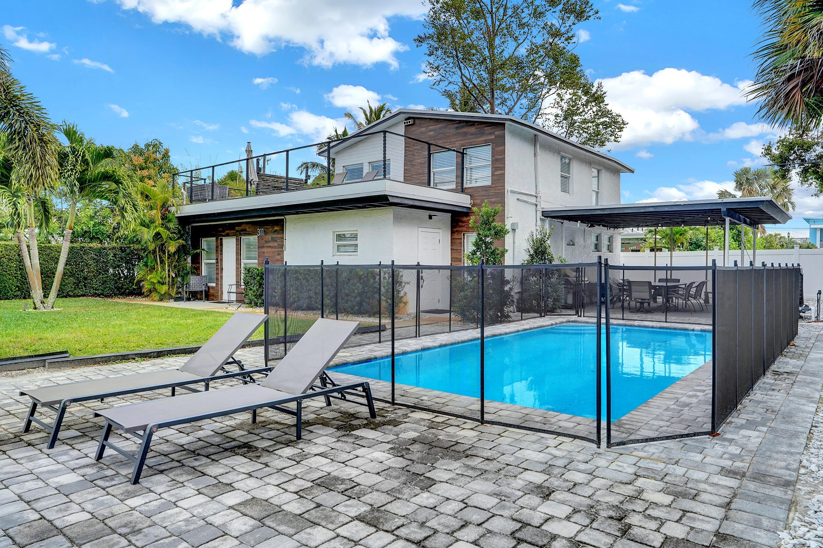 311 Se 3Rd Avenue – photo 1