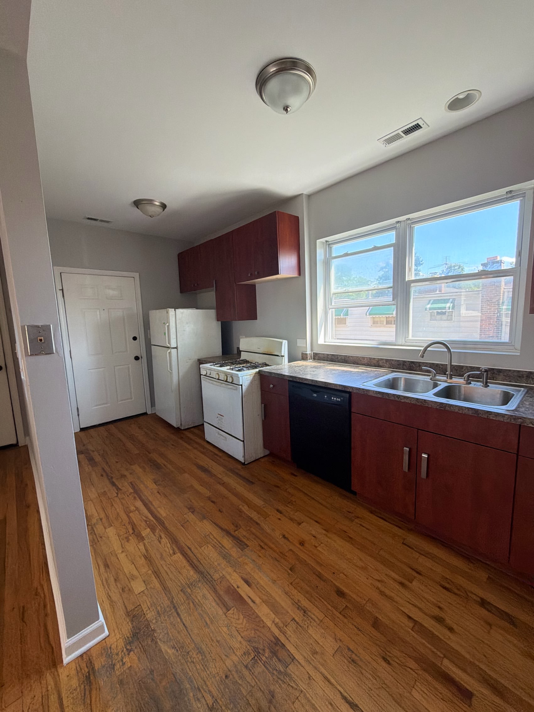 9124 South Dauphin Avenue – photo 1