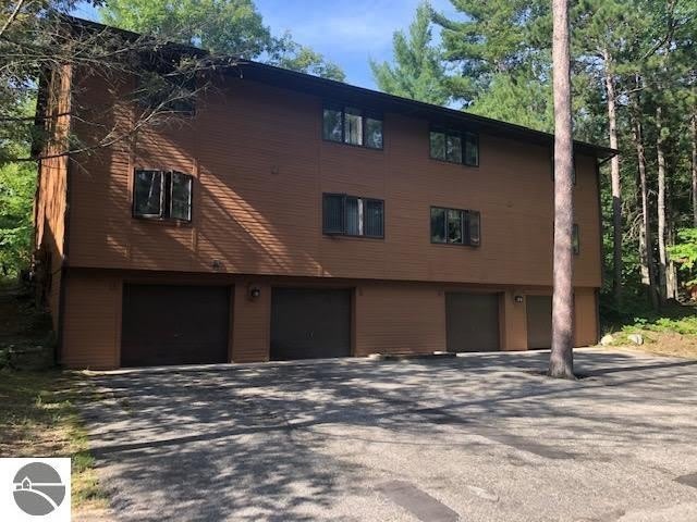 3814 Maid Marian Lane – photo 1 of 26