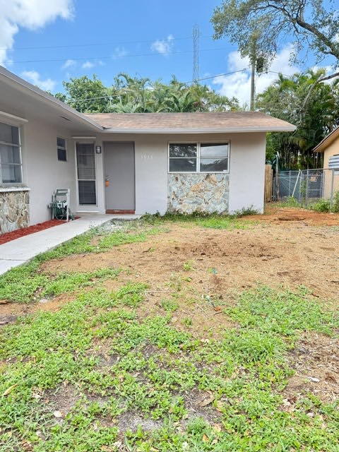 3933 Southwest 51st Street – photo 1