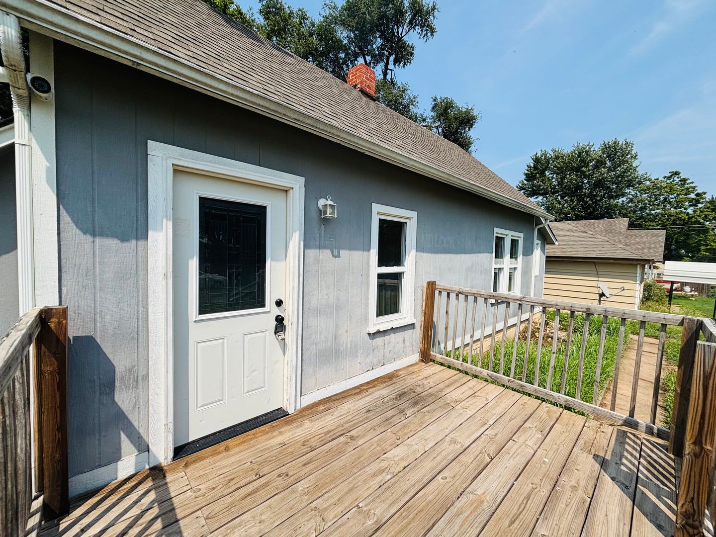 Cute Newly Upgraded 1 Bedroom Home In Derby With Spacious Yard – photo 1 of 9
