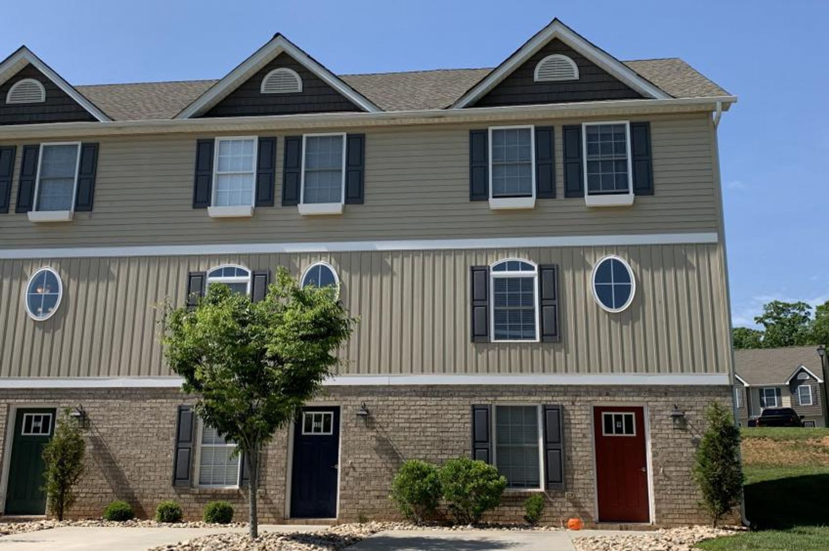 Three Level Townhome off Wards Road – photo 1 of 7