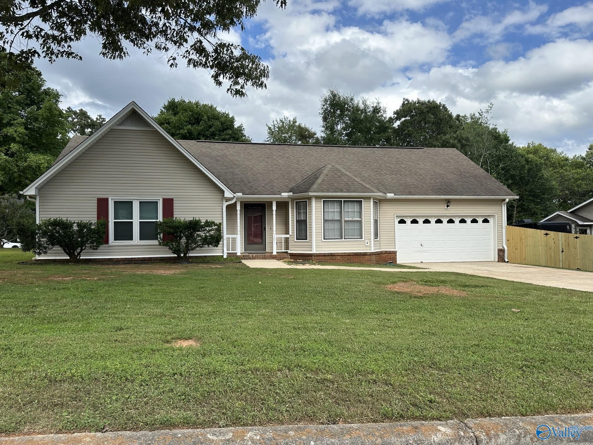 101 Springfield Lane – photo 1 of 24