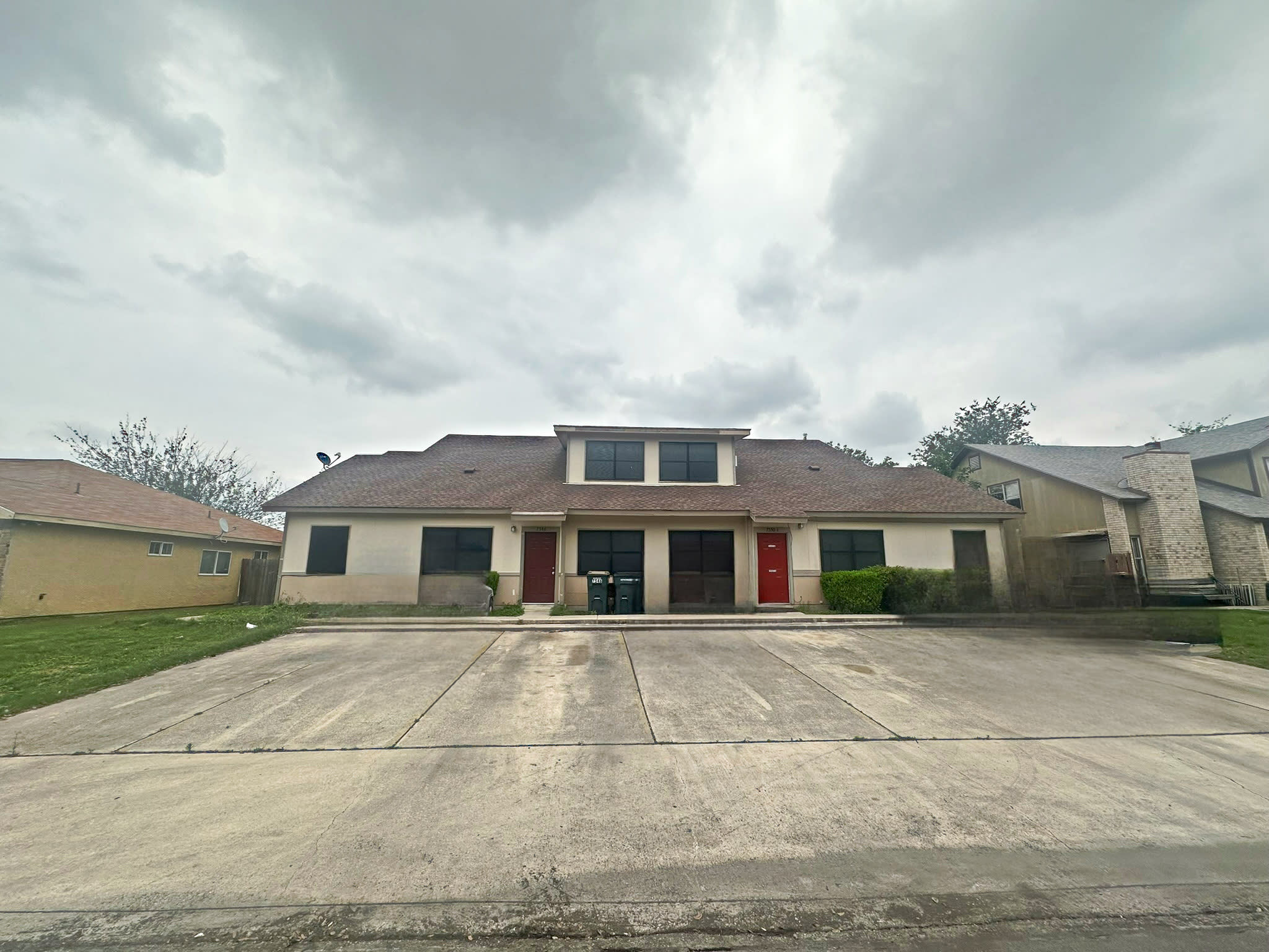 7550 Oak Chase – photo 1