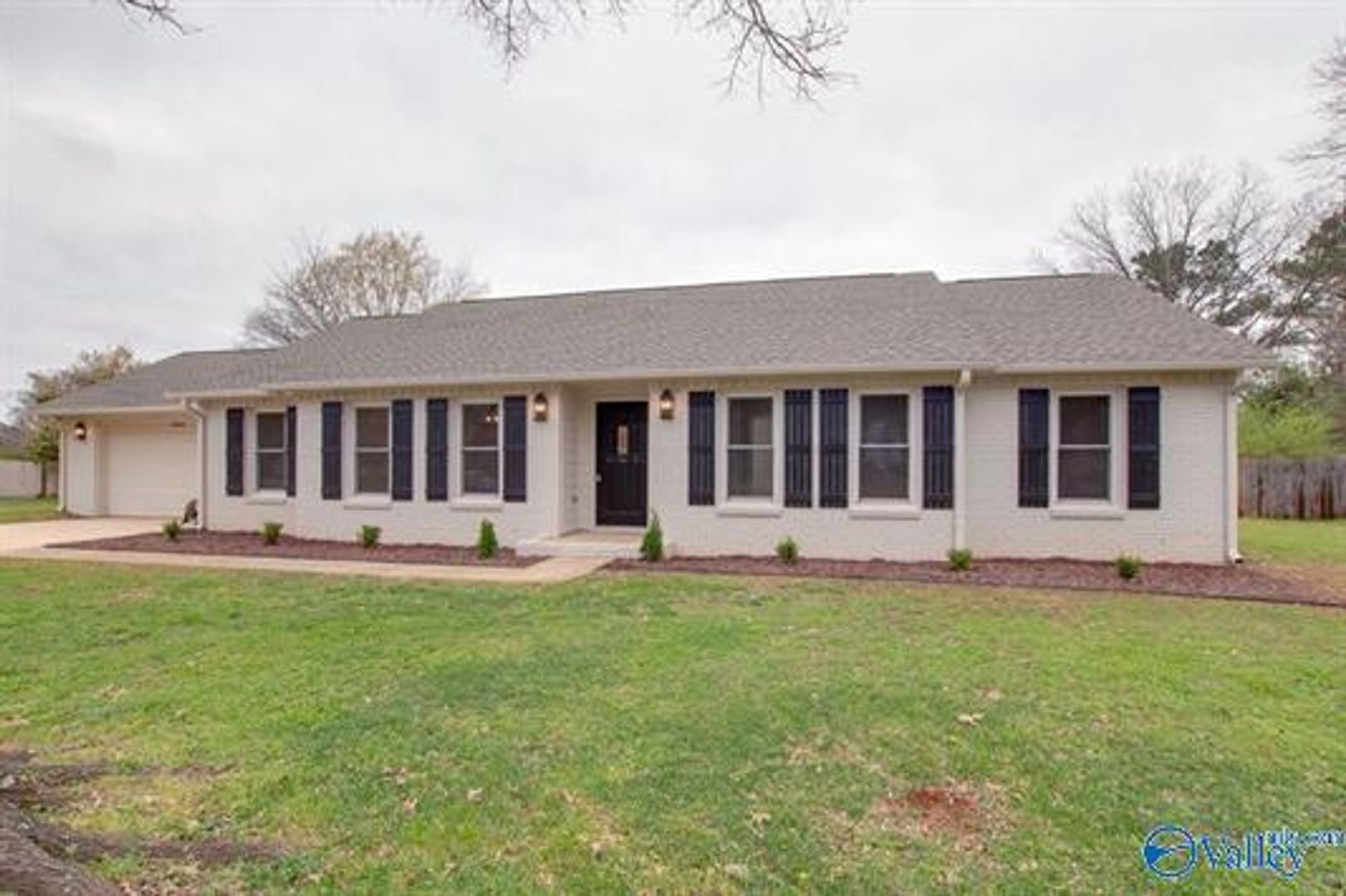 2042 Rosebury Lane – photo 1
