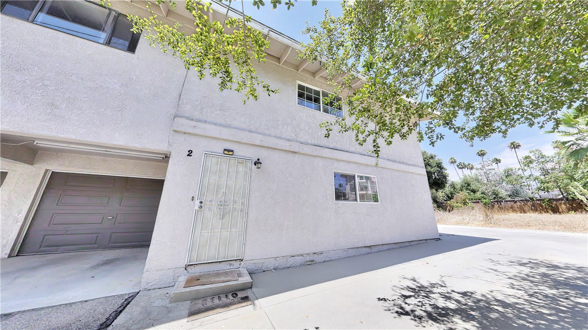 547 Pepper Drive – photo 1 of 9