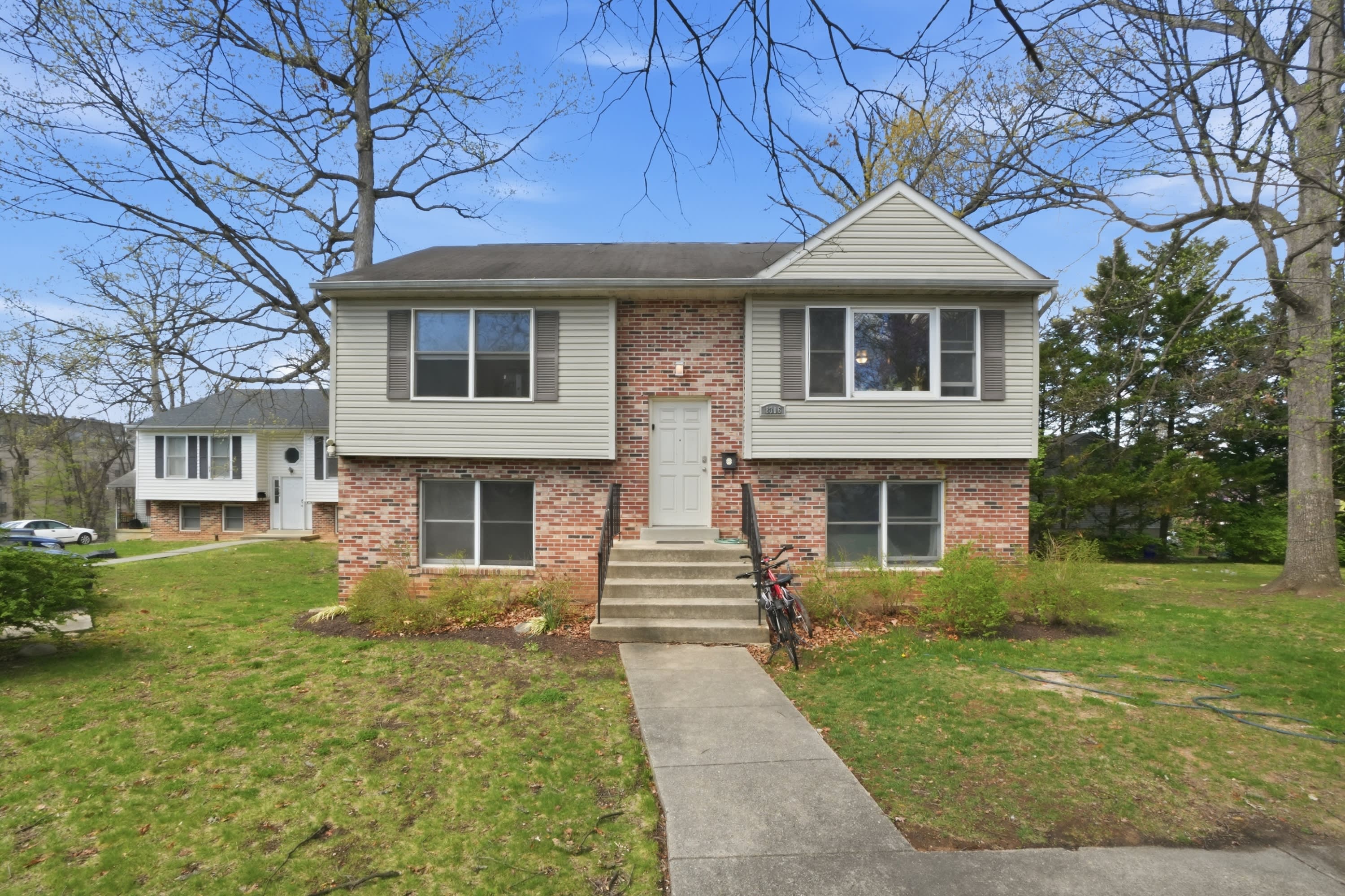8306 48th Avenue – photo 1