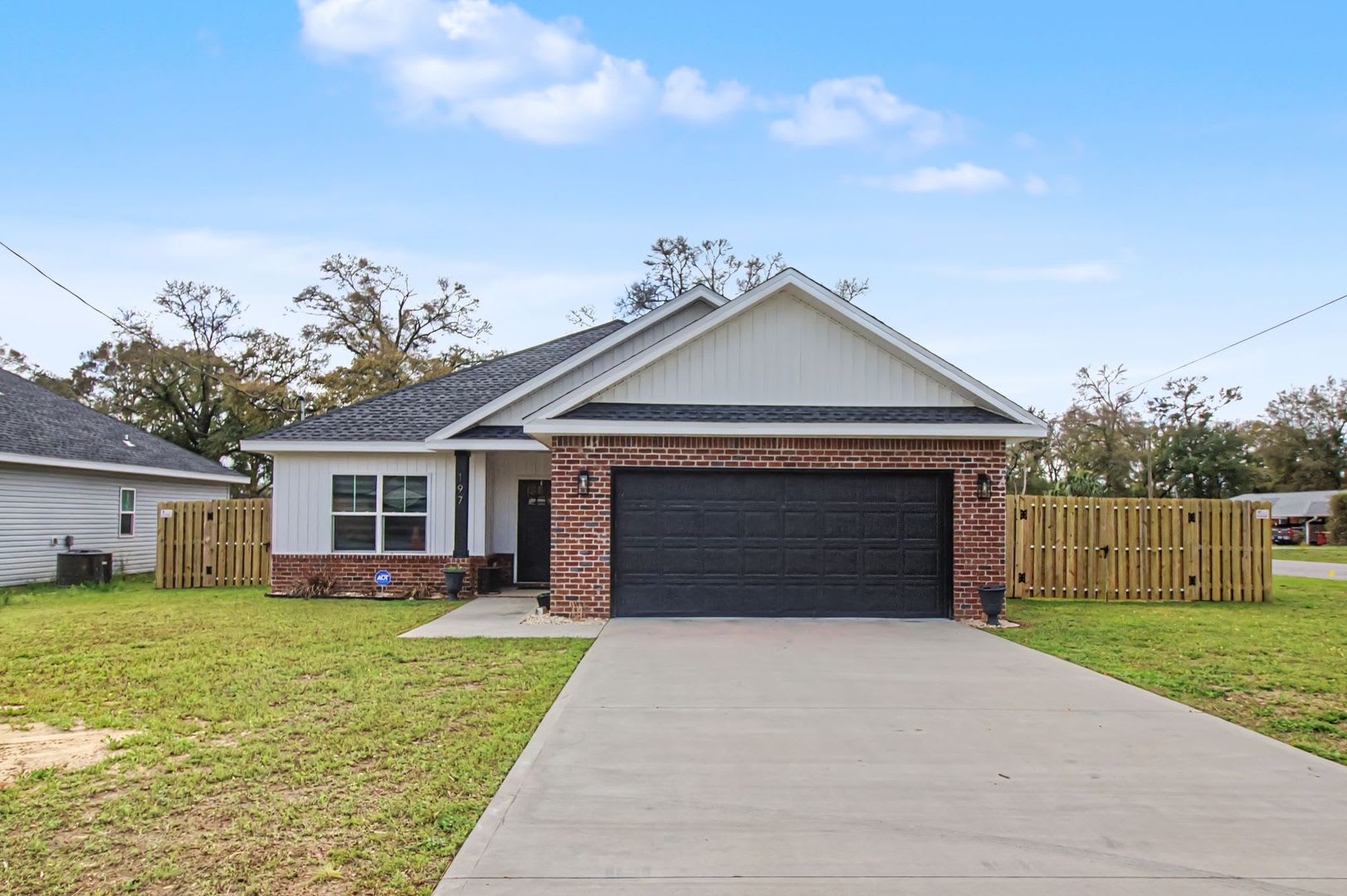 3 Bedroom in Crestview!! – photo 1