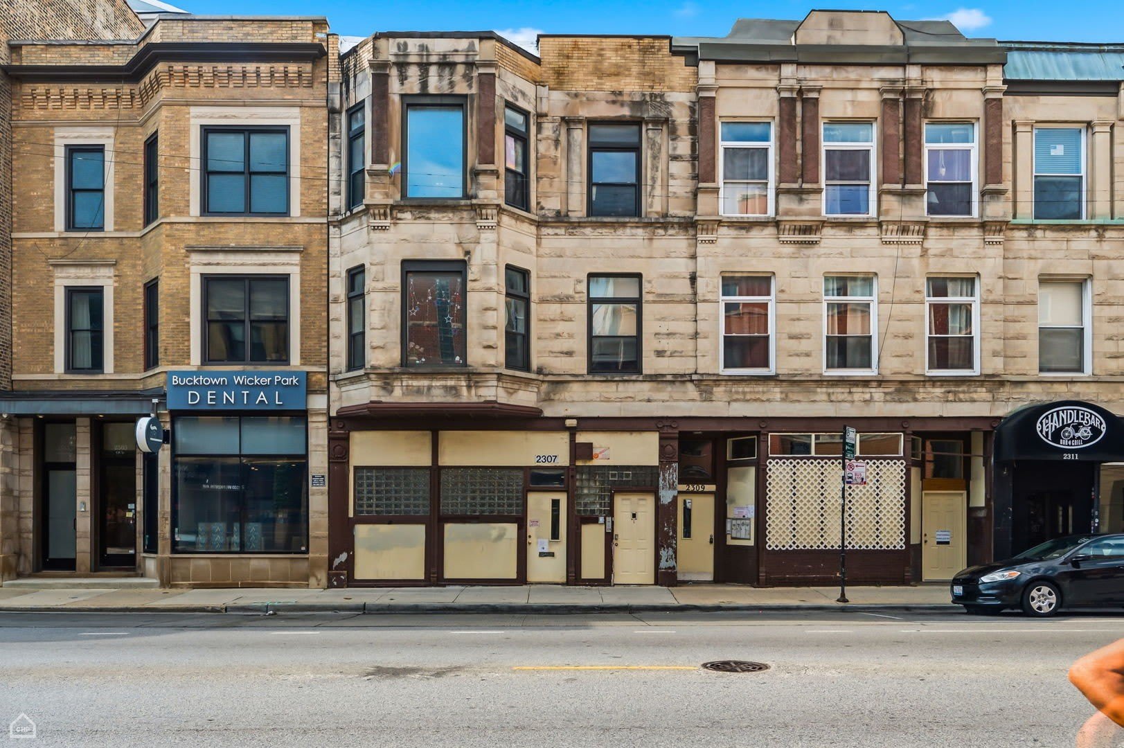 2307 W North Avenue – photo 1