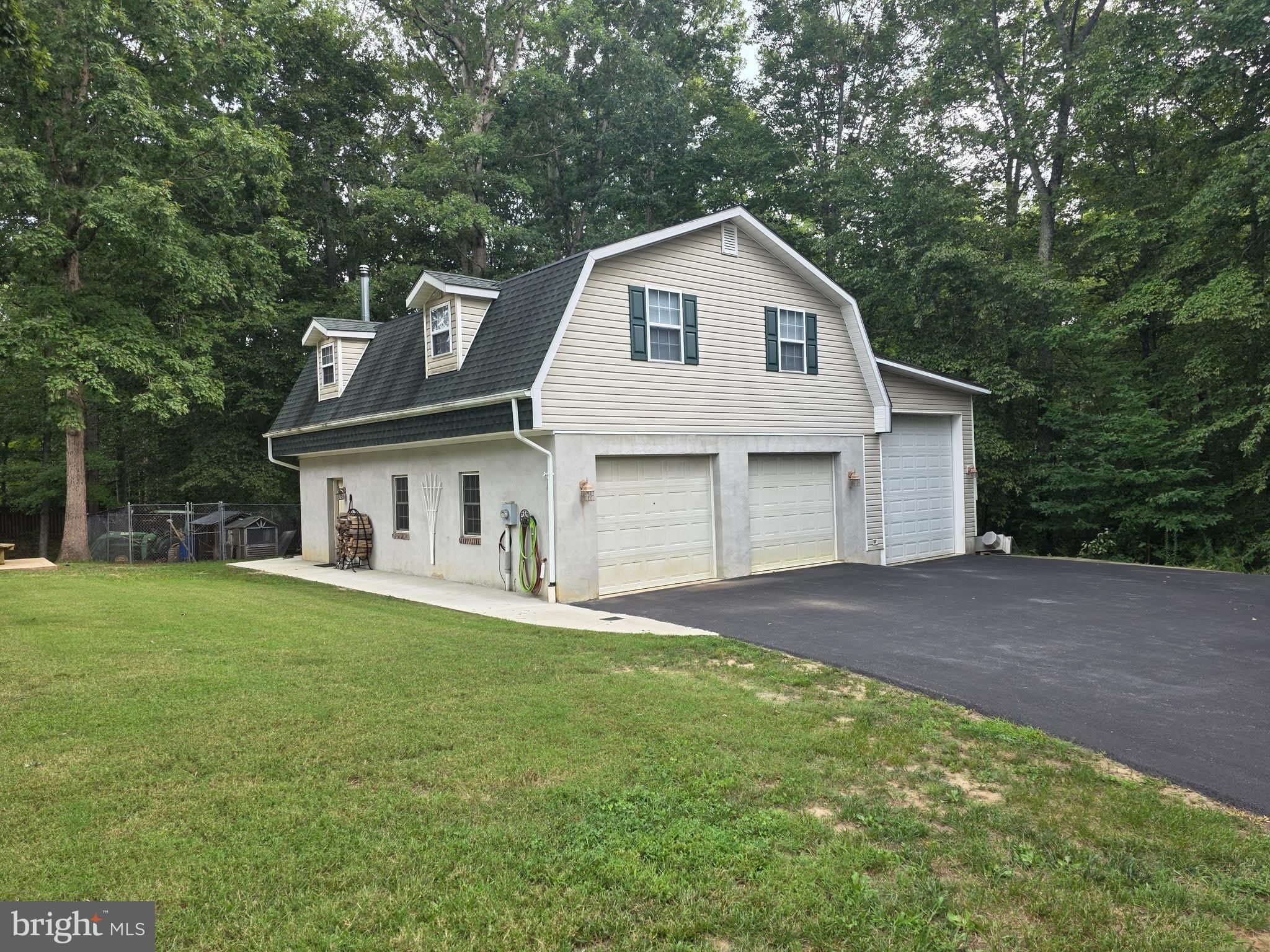 39000 Tanglewood Court – photo 1 of 297