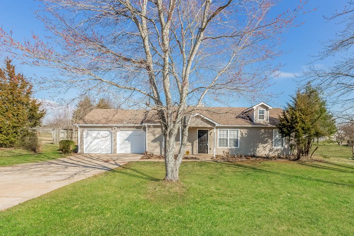 1585 Patterson Lane – photo 1