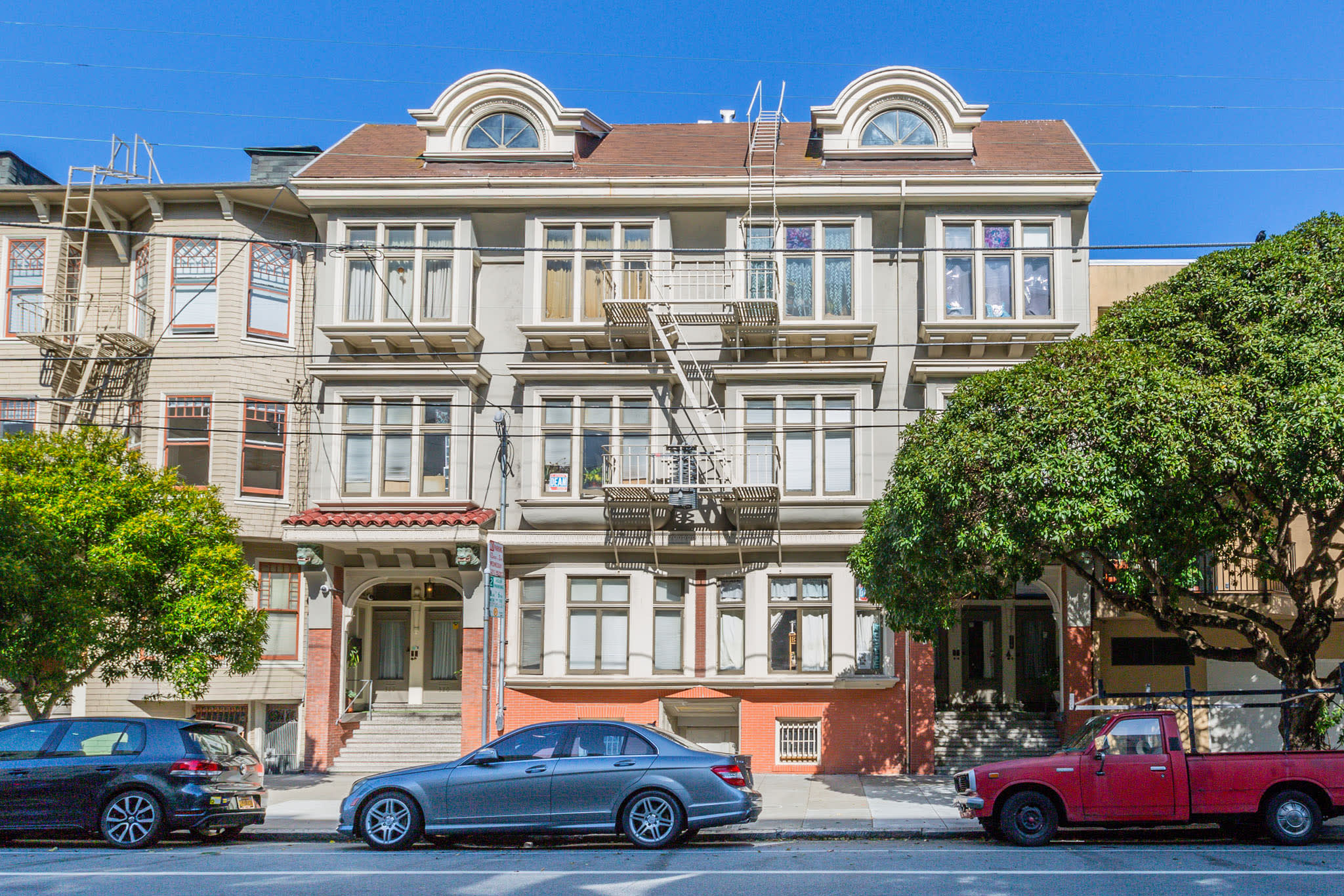 312 BAKER Apartments – photo 1