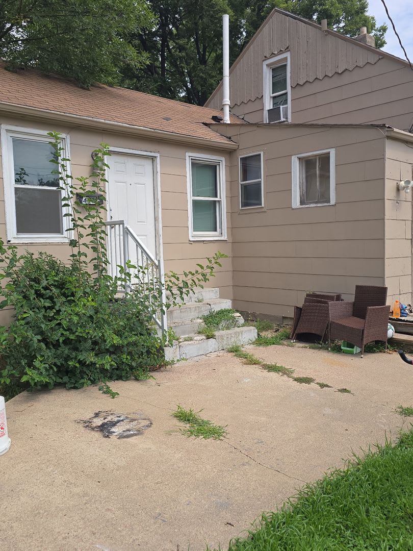 429 1/2 S Garfield Ave – photo 1