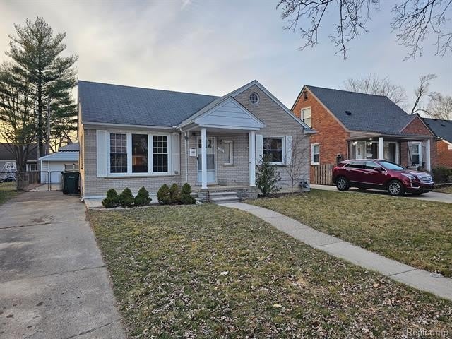 1501 N SILVERY Lane – photo 1 of 22