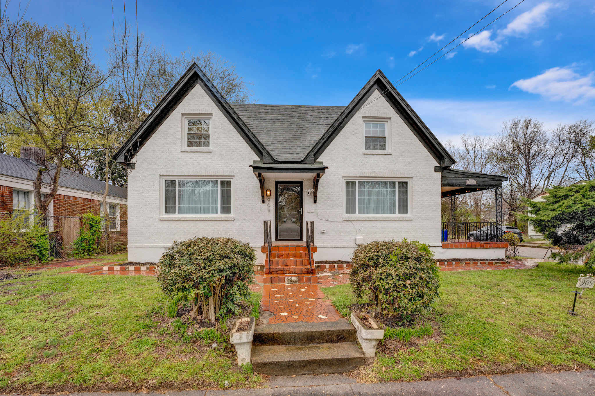 909 S Mclean Blvd – photo 1