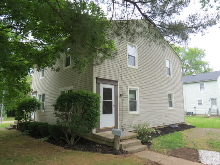 186 College Street – photo 1 of 14